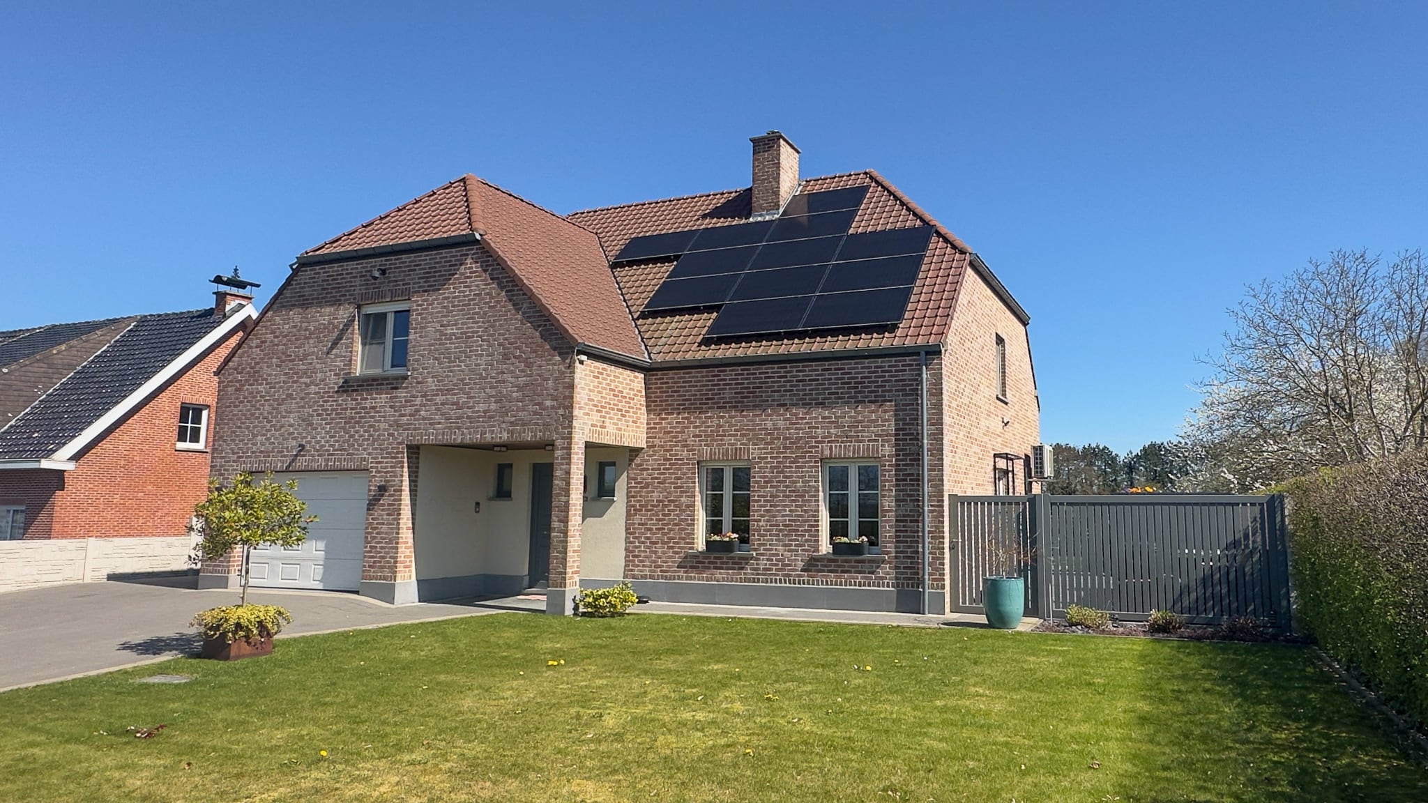 Exterieur van een moderne woning